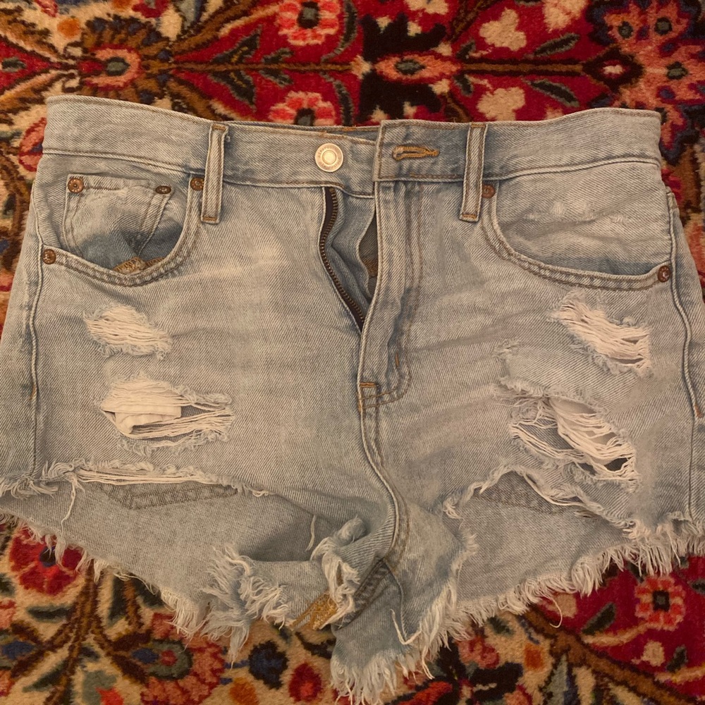 Cute jean shorts with rips!! High waisted and so cute for summer and the beach!!